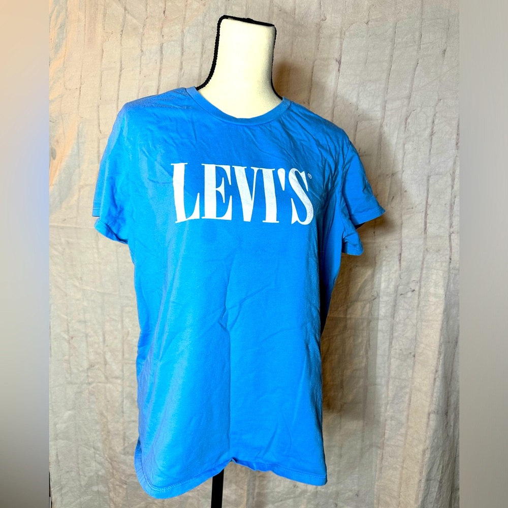 Vintage Levi’s Tee - size XXL